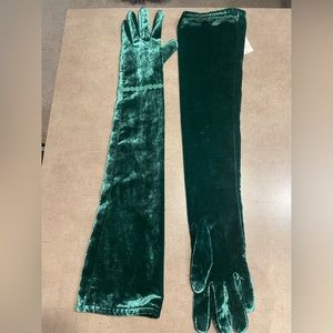 MM6 Masion Margiela velvet gloves